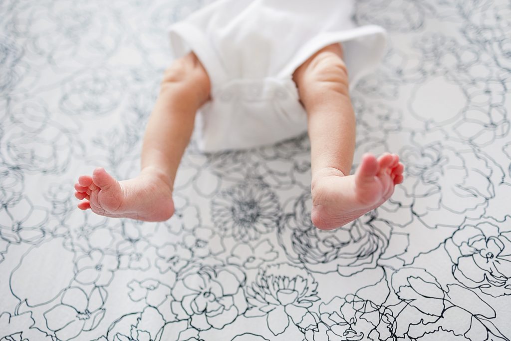 Edina Newborn Photographer - Baby feet