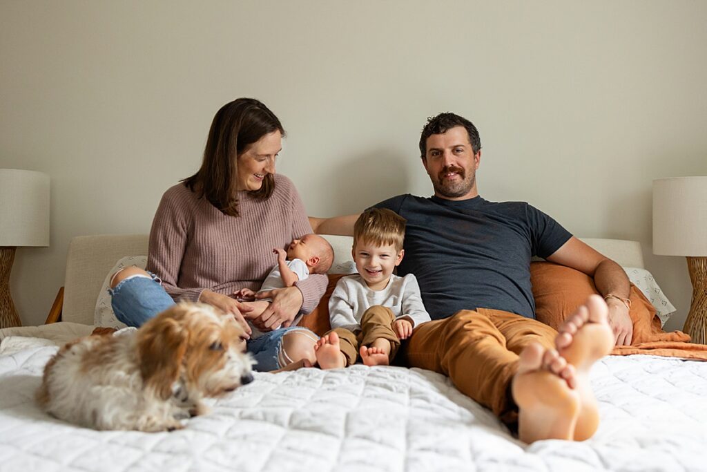 Behind the lens look at an in-home newborn session.